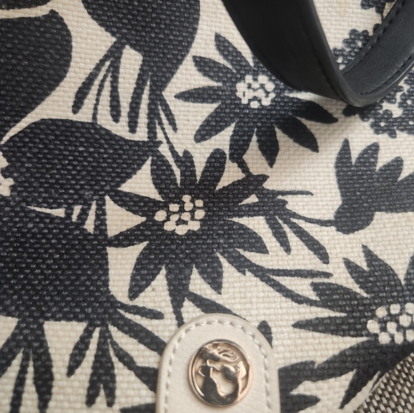 Spartina 449 Privateer Shoulder Bag. Closure is missing a piece - Picture 6 of 9